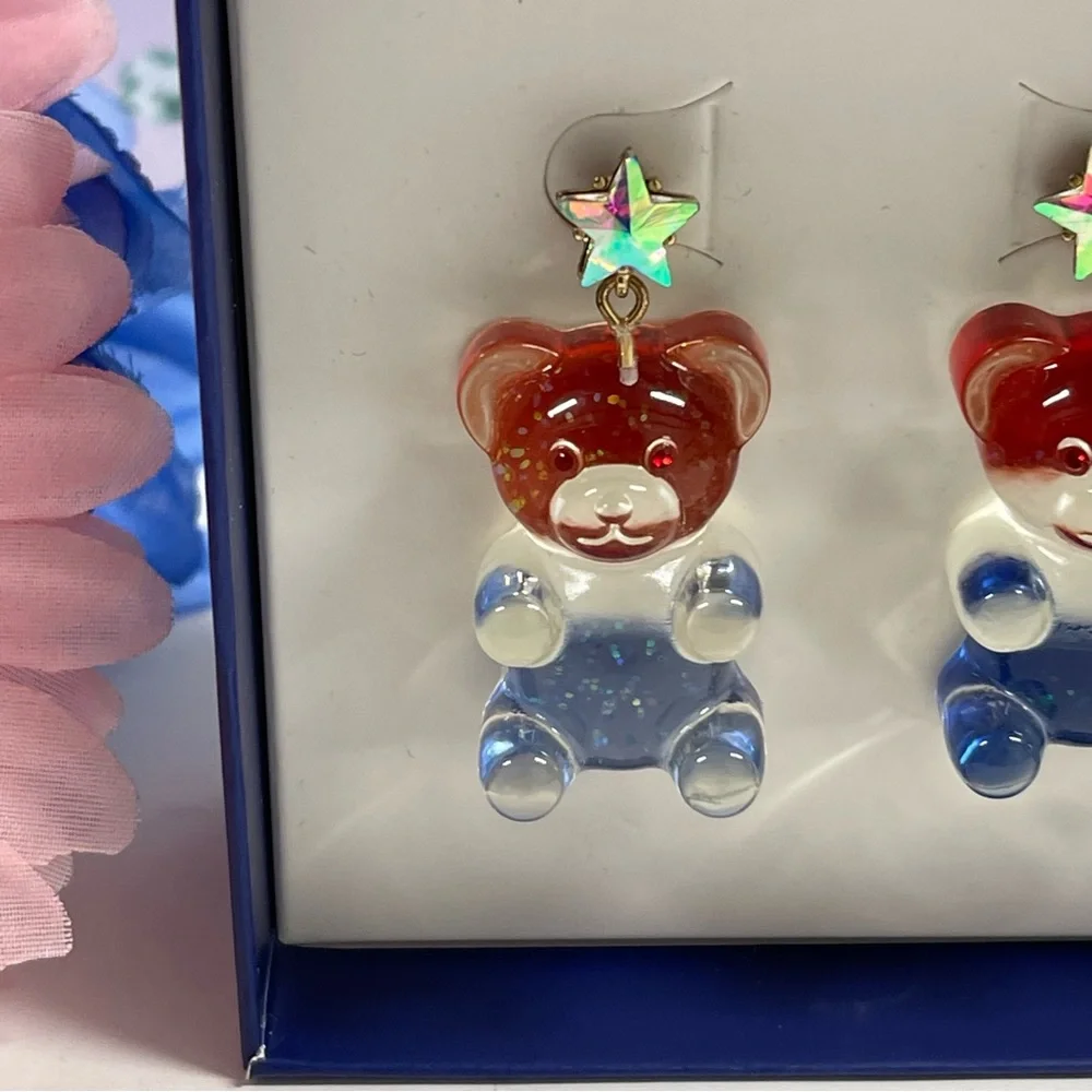 🐻BETSEY JOHNSON GLITTER GUMMY BEAR EARRINGS